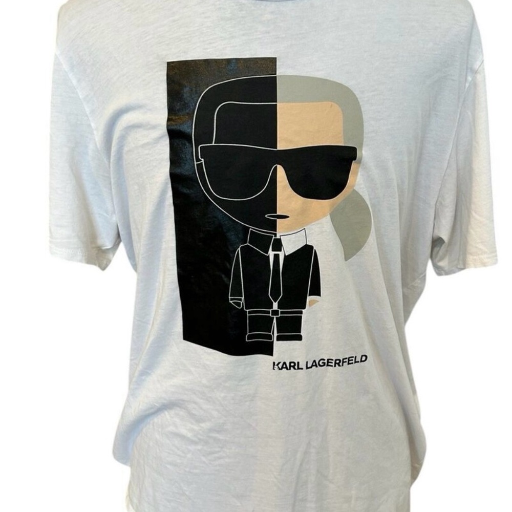 Karl Lagerfeld Paris Split
Personality Character Tee